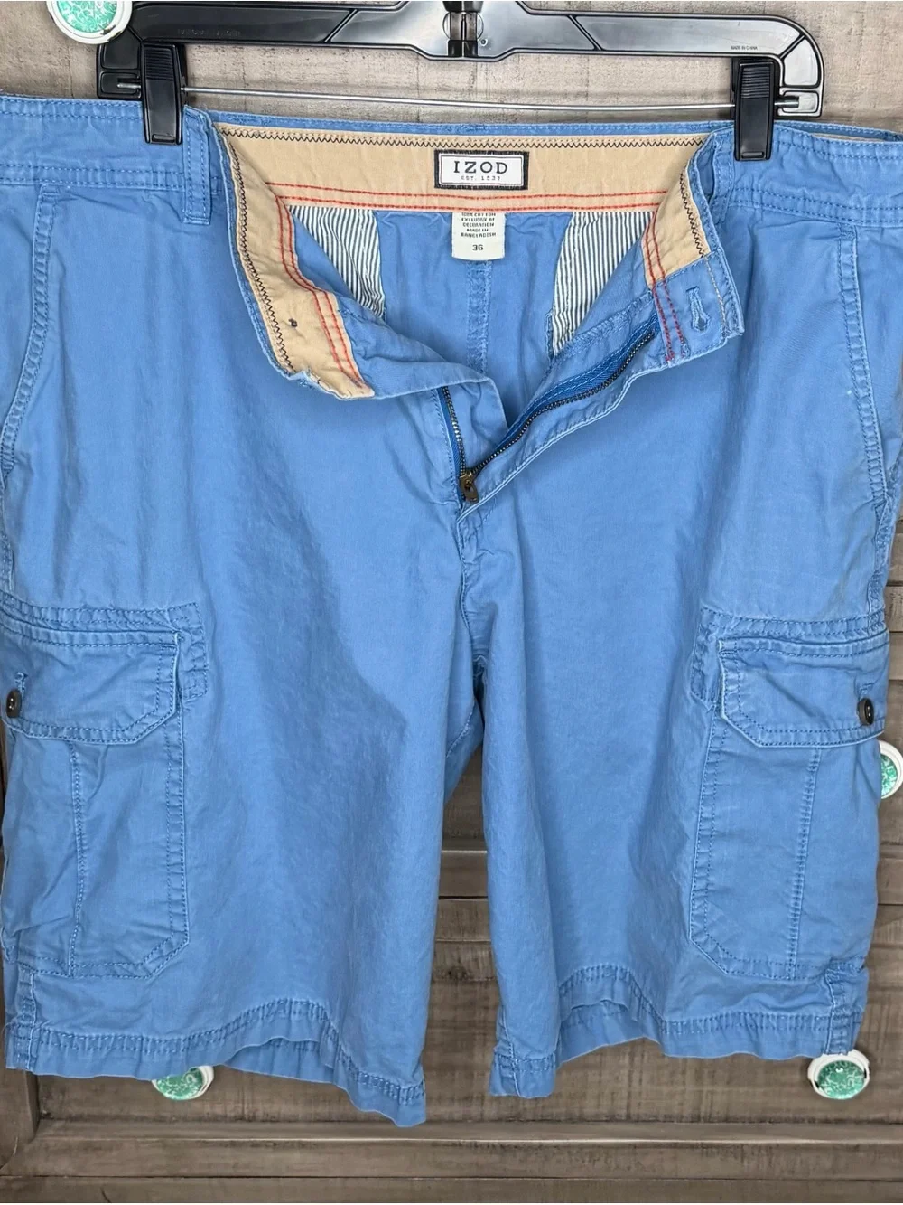 IZOD Men's Blue Solid Cotton Cargo Shorts Flat Front Pockets  Size 36
